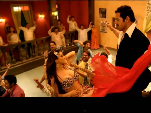 Sunny Leone's item song 'Laila'