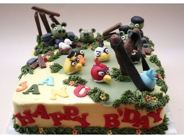 Angry-birds cake
