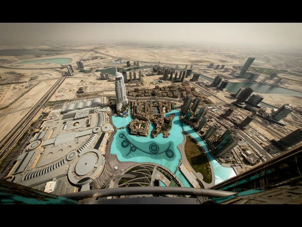 Burj Khalifa, Dubai, United Arab Emirates. 828 m.