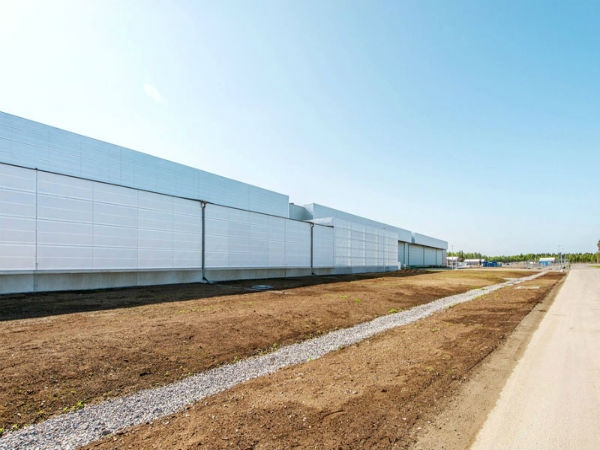 Inside Facebook’s Data Center