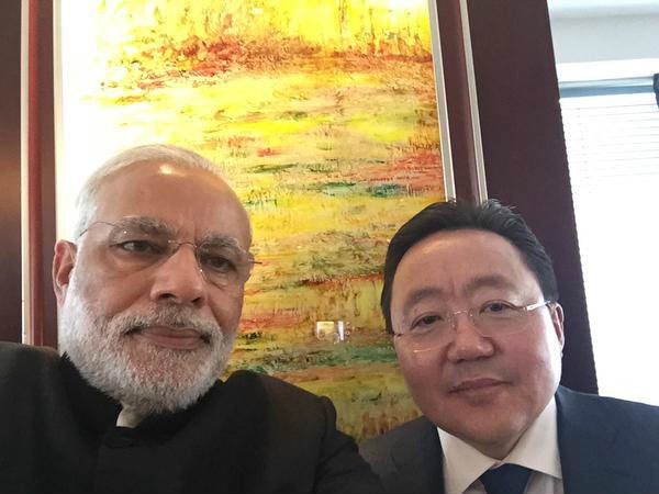 पीएम मोदी और उनकी फेमस सेल्फीज..!