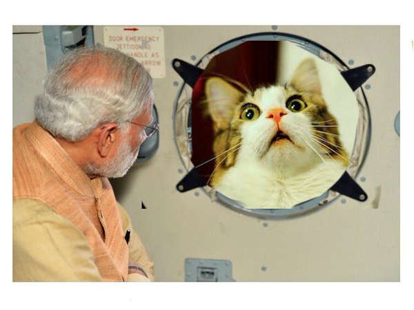 मोदी के चेन्नई हवाई दौरे की फोटो शॉप तस्वीरें..!
