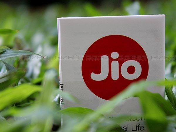फ्री सिम के लिए क्यों पैसे दे रहे हैं