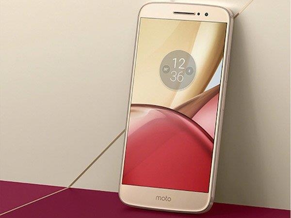 5.5 इंच AMOLED डिस्प्ले