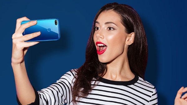 Honor 9N: सबसे अच्छी सेल्फी लेने के लिए सबसे अच्छा बजट स्मार्टफोन Honor 9N: सबसे अच्छी सेल्फी लेने के लिए सबसे अच्छा बजट स्मार्टफोन