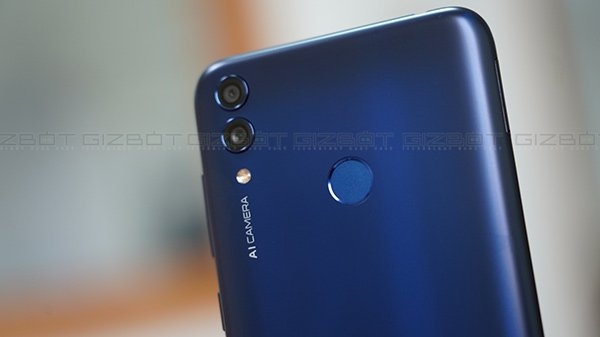 Honor 8C: बजट फ्रेंडली स्मार्टफोन की जानें खासियत Honor 8C: बजट फ्रेंडली स्मार्टफोन की जानें खासियत