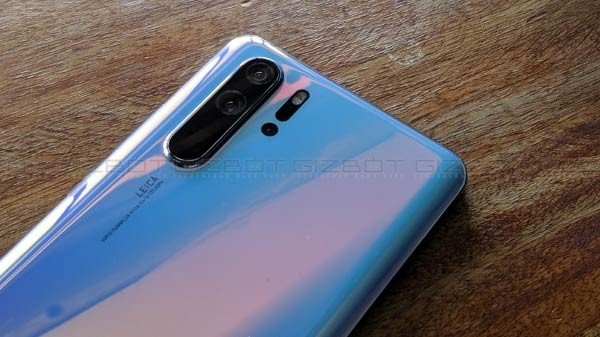 Huawei P30 Pro स्मार्टफोन का नया वेरिएंट जल्द होगा लॉन्च, जानिए इसकी खास बातें Huawei P30 Pro स्मार्टफोन का नया वेरिएंट जल्द होगा लॉन्च, जानिए इसकी खास बातें