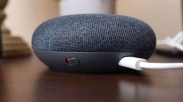 Google Home Mini Speaker को 1000 रुपए सस्ते में खरीदने का मौका Google Home Mini Speaker को 1000 रुपए सस्ते में खरीदने का मौका