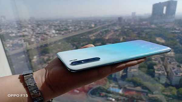 OPPO F15 सारे बजट सेगमेंट को पछाड़ देगा ये दमदार स्मार्टफोन OPPO F15 सारे बजट सेगमेंट को पछाड़ देगा ये दमदार स्मार्टफोन