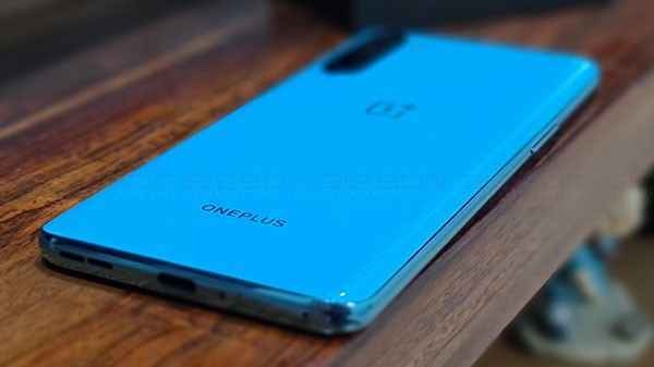 OnePlus Nord का डिस्प्ले