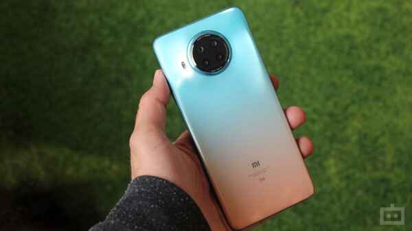 Xiaomi Mi 10i ने पहली सेल में तोड़े बिक्री के कई रिकॉर्ड, सैकड़ों यूज़र्स ने खरीदा फोन Xiaomi Mi 10i ने पहली सेल में तोड़े बिक्री के कई रिकॉर्ड, सैकड़ों यूज़र्स ने खरीदा फोन