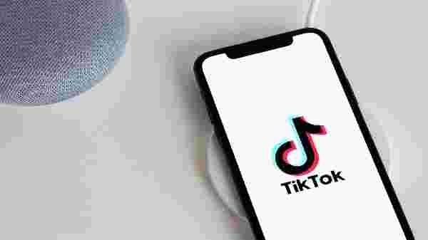 भारत में वापसी करने वाला है TikTok, अब इस नाम के साथ चलाएगा अपना जादू! भारत में वापसी करने वाला है TikTok, अब इस नाम के साथ चलाएगा अपना जादू!