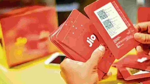 TRAI: Jio ने जोड़े 35 लाख नए यूजर्स, और Airtel-Vi ने गँवाए 85 लाख से ज्यादा सब्सक्राइबर्स TRAI: Jio ने जोड़े 35 लाख नए यूजर्स, और Airtel-Vi ने गँवाए 85 लाख से ज्यादा सब्सक्राइबर्स