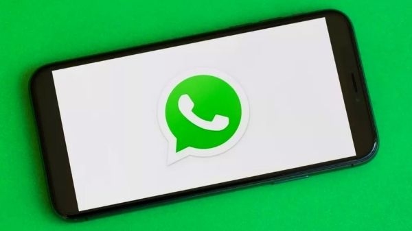 कोई अगर आपको बार-बार WhatsApp Group में जोड़ देता है, तो ऐसे पाएँ हमेशा के लिए छुटकारा कोई अगर आपको बार-बार WhatsApp Group में जोड़ देता है, तो ऐसे पाएँ हमेशा के लिए छुटकारा
