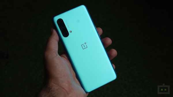 जानें कौन है OnePlus Nord 2 5G और OnePlus Nord CE 5G में बेस्ट स्मार्टफोन जानें कौन है OnePlus Nord 2 5G और OnePlus Nord CE 5G में बेस्ट स्मार्टफोन