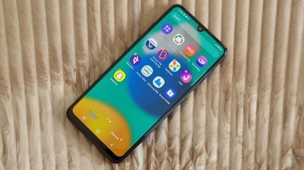 ये हैं 6000mAh की बैटरी के साथ आने वाले सबसे बेस्ट स्मार्टफोन ये हैं 6000mAh की बैटरी के साथ आने वाले सबसे बेस्ट स्मार्टफोन