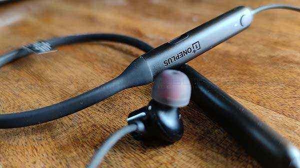 OnePlus जल्द भारत में लॉन्च कर सकता है Bullets Wireless Earphones OnePlus जल्द भारत में लॉन्च कर सकता है Bullets Wireless Earphones