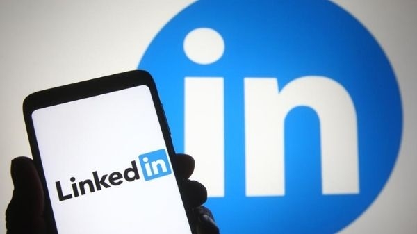 LinkedIn को हिंदी भाषा में स्विच कैसे करें, यहाँ जानें स्टेप-बाय-स्टेप प्रोसेस LinkedIn को हिंदी भाषा में स्विच कैसे करें, यहाँ जानें स्टेप-बाय-स्टेप प्रोसेस