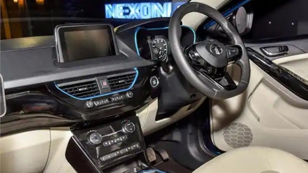 एक नजर : Tata Nexon EV vs Tata Nexon EV Max पर ,फीचर्स और स्पेसिफिकेशन्स कंपैरिजन एक नजर : Tata Nexon EV vs Tata Nexon EV Max पर ,फीचर्स और स्पेसिफिकेशन्स कंपैरिजन