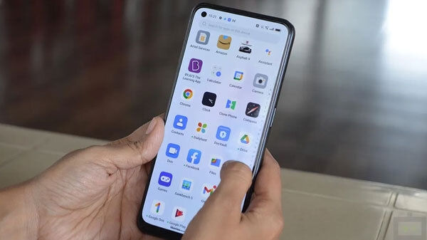 Oppo Reno 8 5G Review : डिस्प्ले