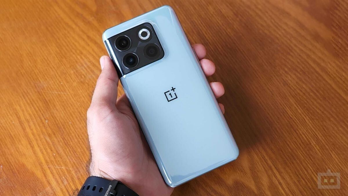 इंतजार खत्म! 13 हजार रुपये सस्ते में खरीदें OnePlus का यह धांसू फोन इंतजार खत्म! 13 हजार रुपये सस्ते में खरीदें OnePlus का यह धांसू फोन