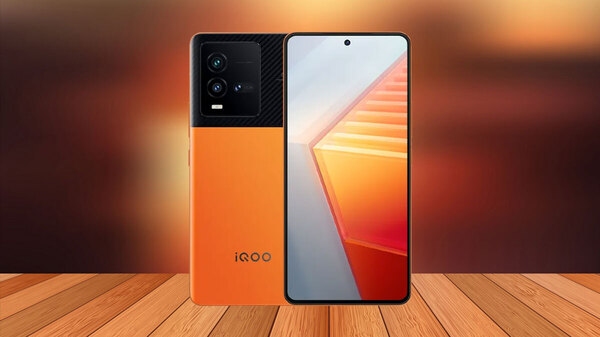 iQOO 11 smartphone